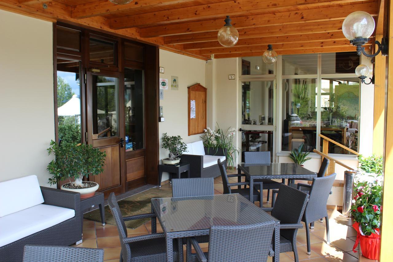 Albergo Ristorante Miramonti Toano Exterior photo